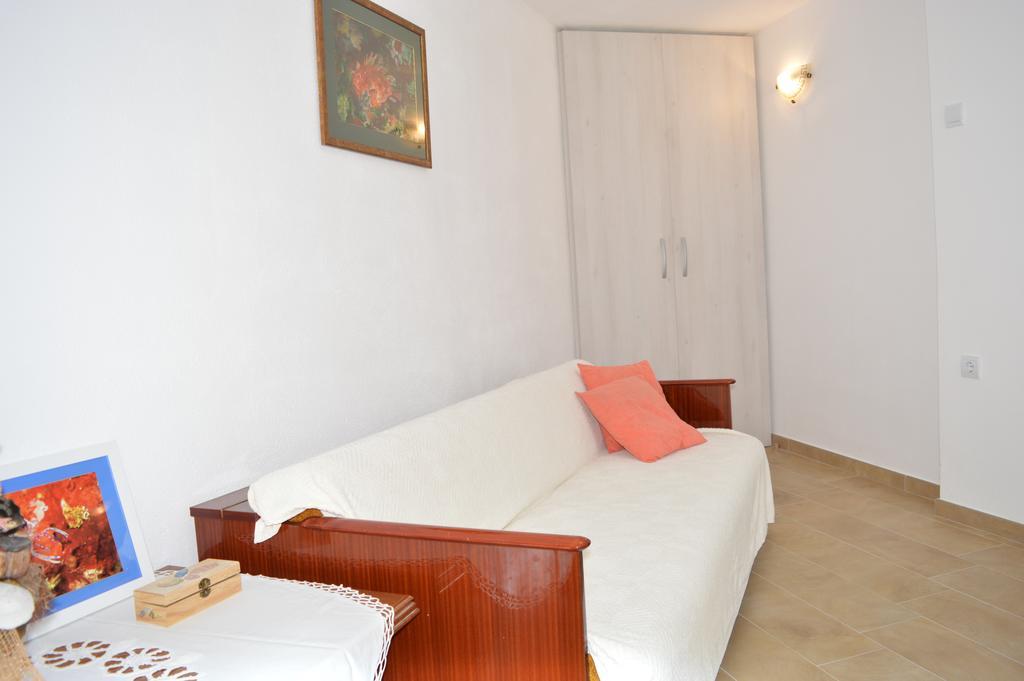 Apartment Andrija Врбник Экстерьер фото