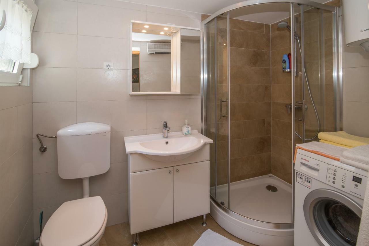 Apartment Andrija Врбник Экстерьер фото